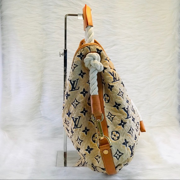 LOUIS VUITTON Limited Edition Monogram Bulles Bag - Picture 3 of 8